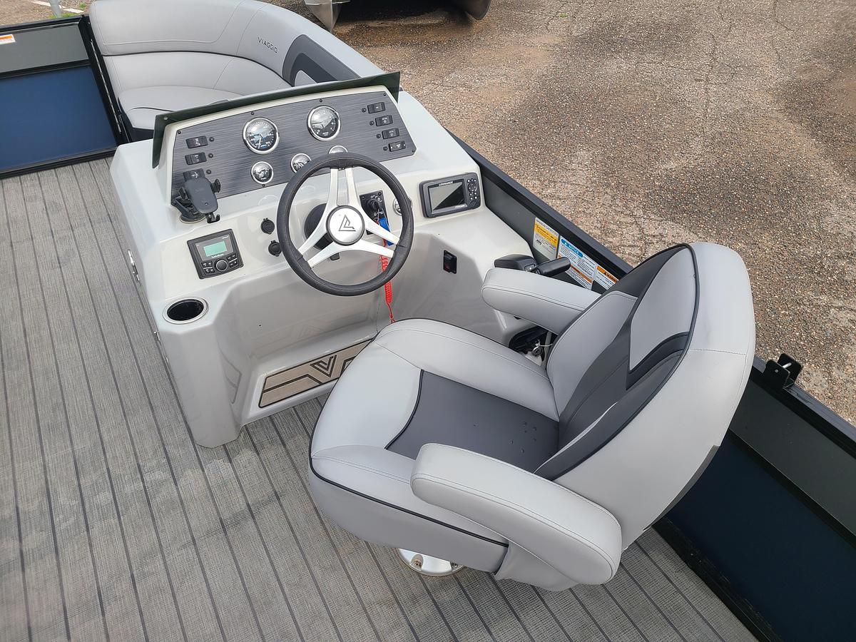 Used 2022 Viaggio Lago 22E With A 115HP Suzuki Motor