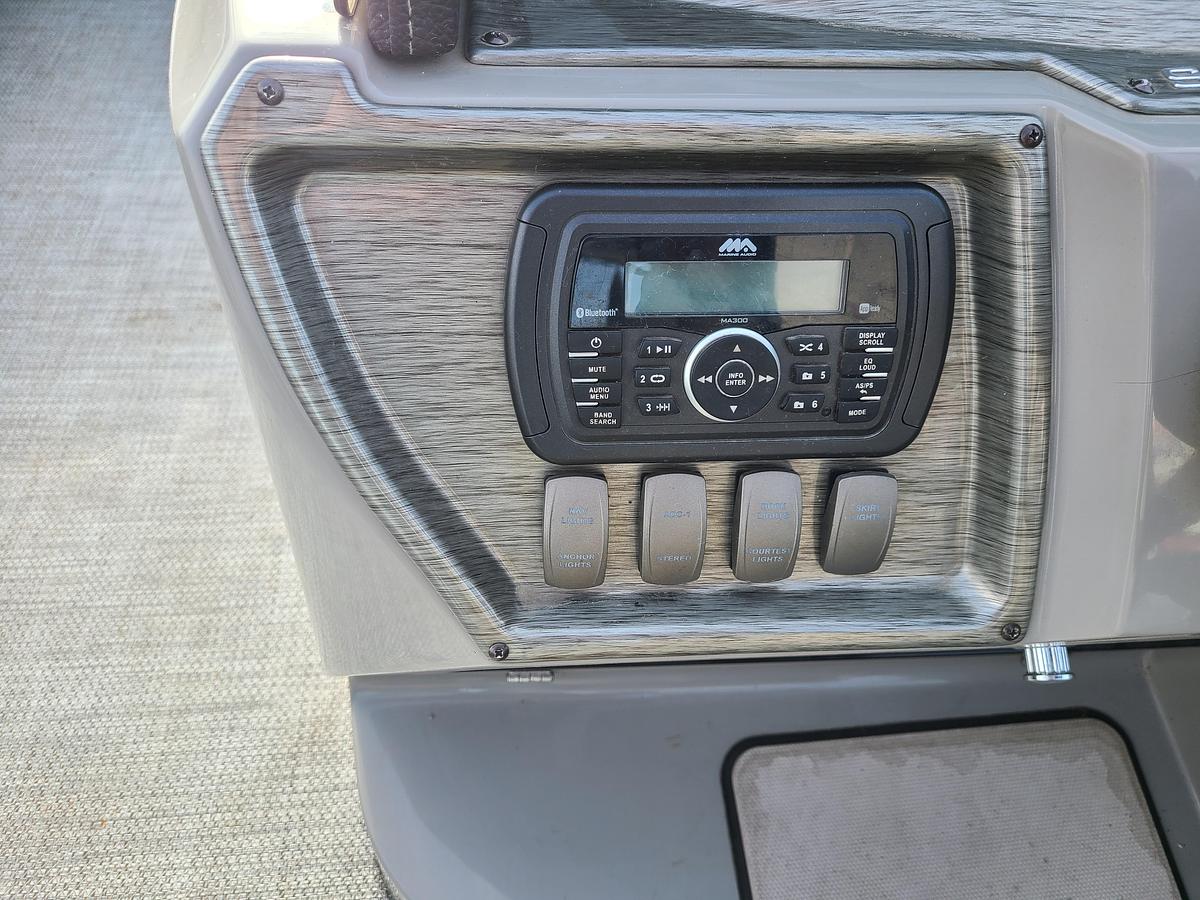 Used 2018 Premier 230 Sunsation RF With A 115HP Mercury Motor