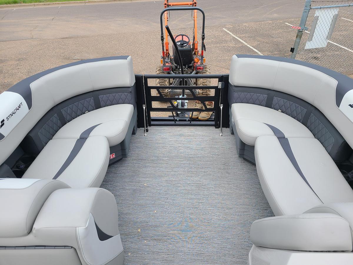 2026 Starcraft SLS-3 DL Bar With A 150HP Suzuki Motor