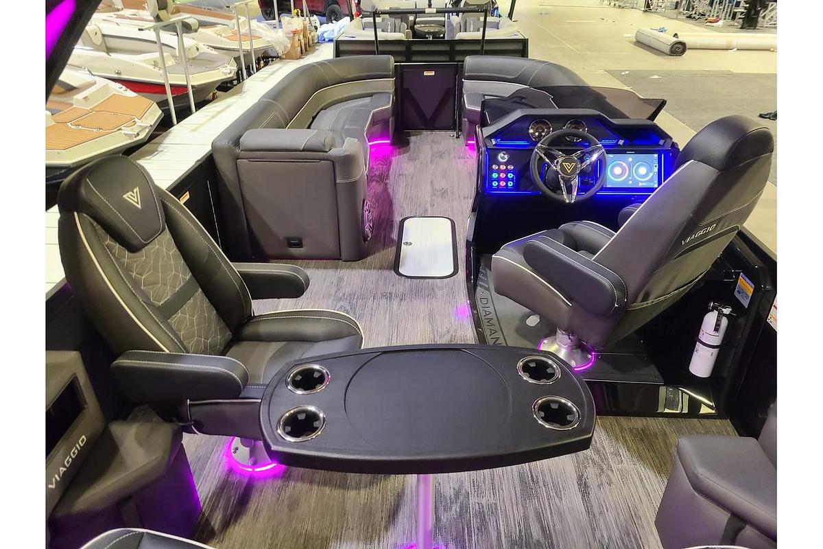 2025 Viaggio Diamante 26Q With A Dual Prop 350HP Suzuki Motor & Yacht Club Bunk Trailer