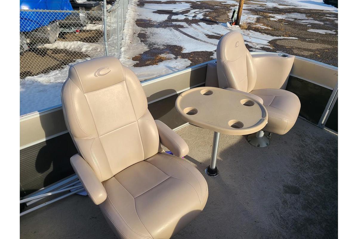 Used 2013 Crest 230SLR