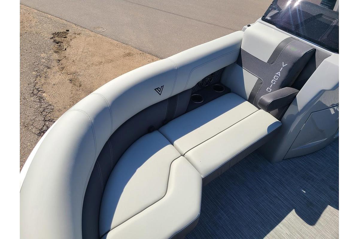 2025 Viaggio Lago Z22Q Tritoon W/ 150HP Suzuki Motor & Yacht Club Deluxe Bunk Trailer