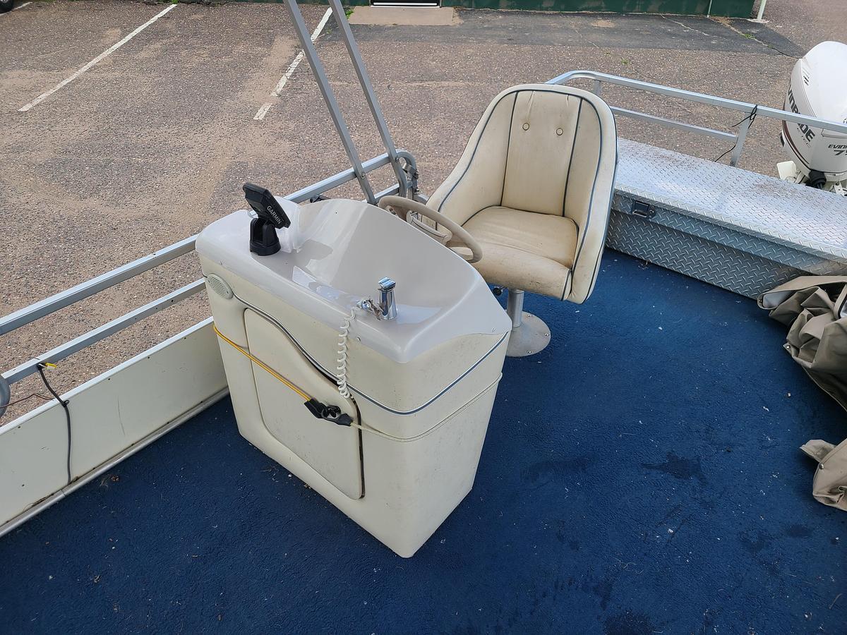 Used 1985 Ercoa 25' With A 75HP Evinrude ETEC Motor