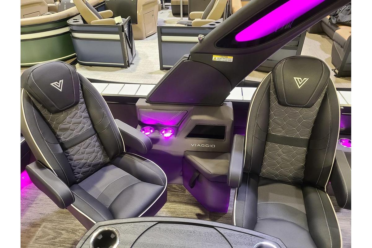 2025 Viaggio Diamante 26Q With A Dual Prop 350HP Suzuki Motor & Yacht Club Bunk Trailer