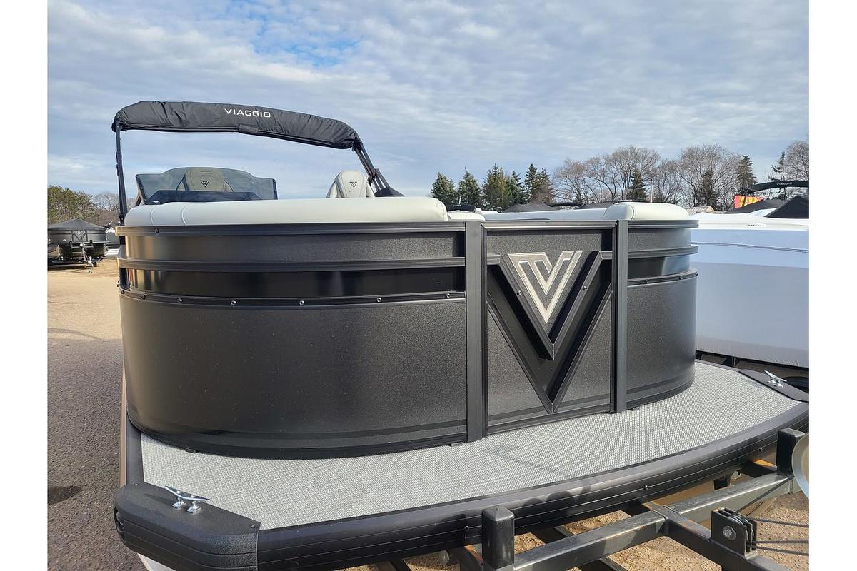 2025 Viaggio Lago X22U With A 115HP Suzuki Motor