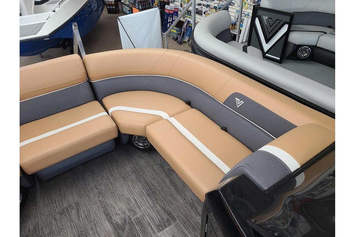 2025 Viaggio Lago X22Q W/ Suzuki 115HP Stealth Motor
