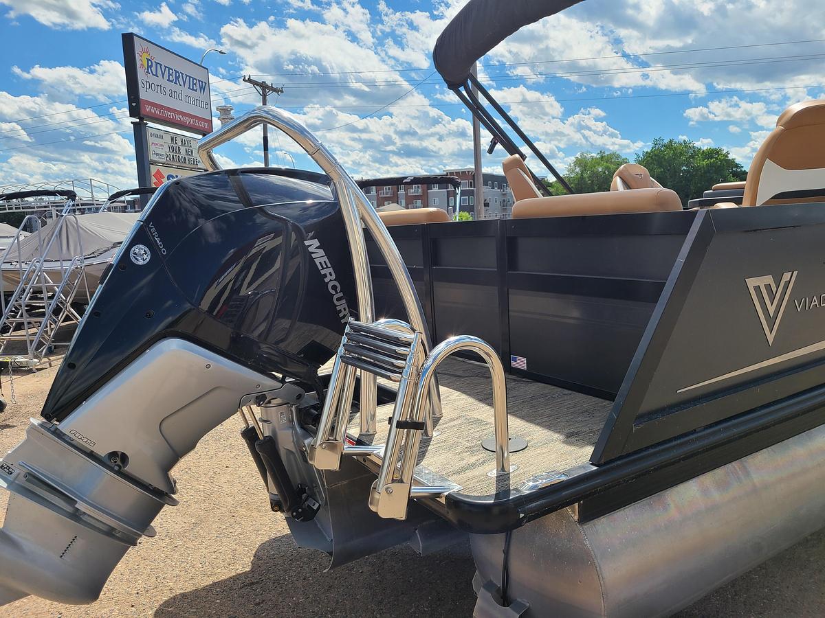 Used 2021 Viaggio Diamante D26Q Tritoon With A 250HP Mercury Verado