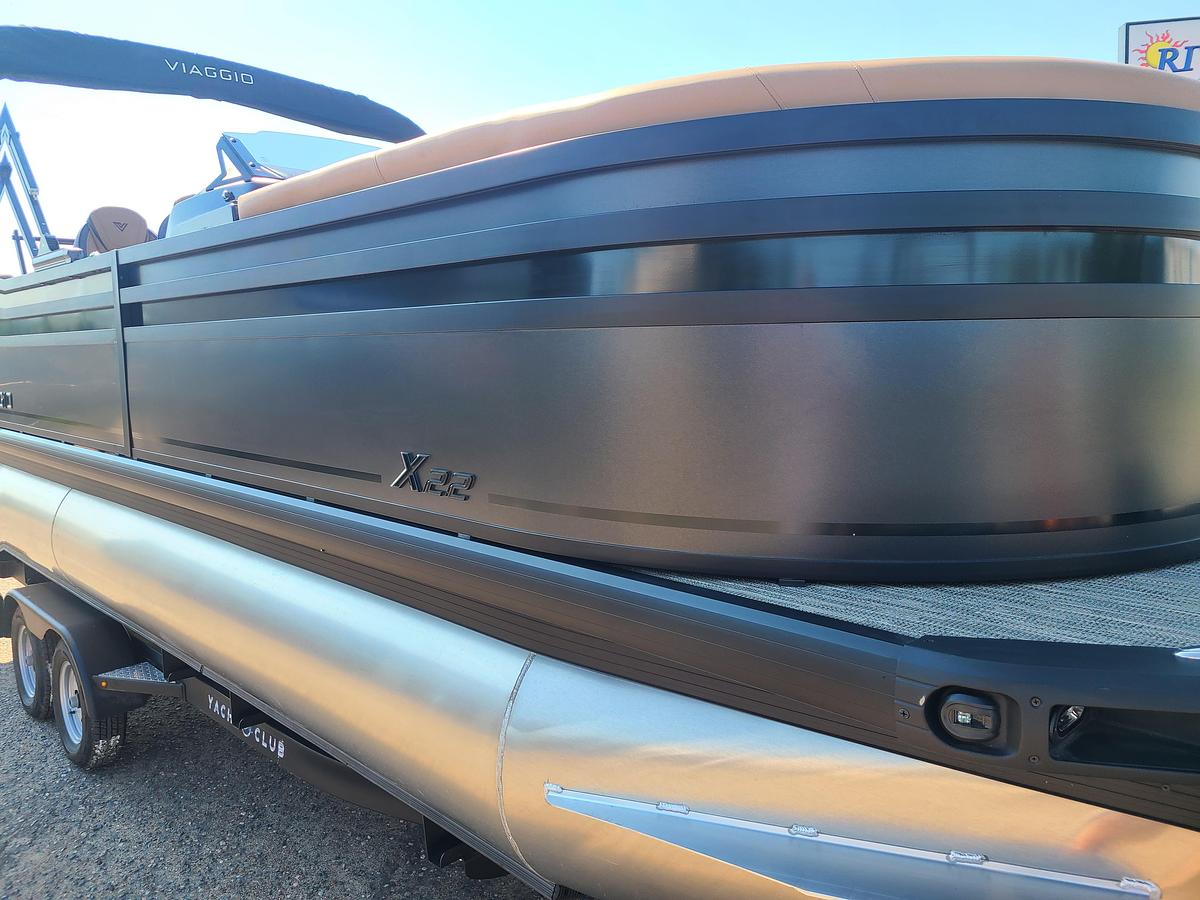 2026 Viaggio Lago X22Q Tritoon With A 200HP Suzuki Stealth Motor