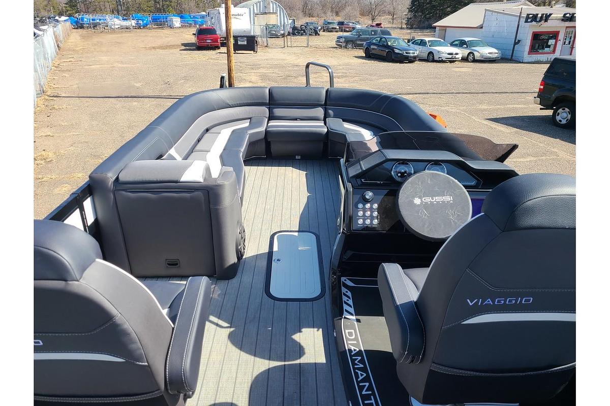 2025 Viaggio Diamante 26U With Suzuki 250HP Stealth Motor & Trailer