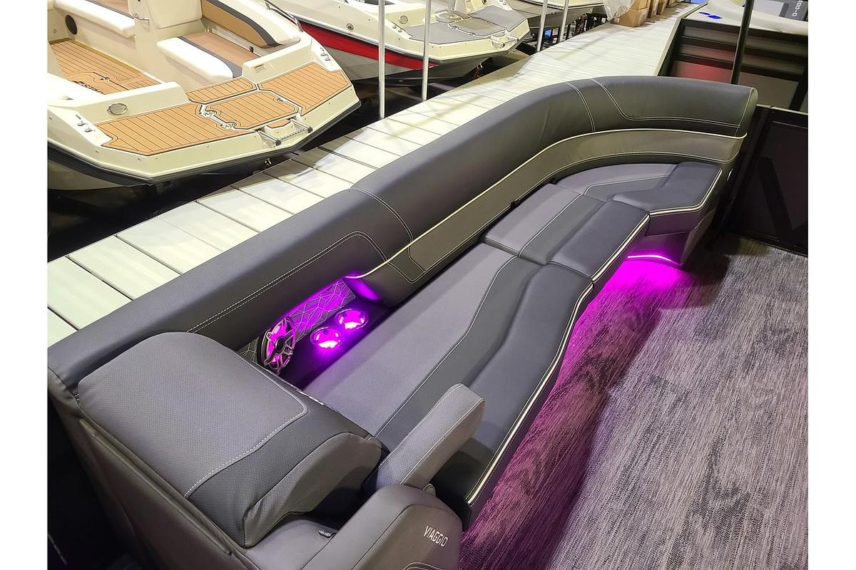 2025 Viaggio Diamante 26Q With A Dual Prop 350HP Suzuki Motor & Yacht Club Bunk Trailer