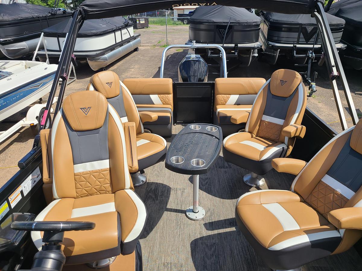 Used 2021 Viaggio Diamante D26Q Tritoon With A 250HP Mercury Verado