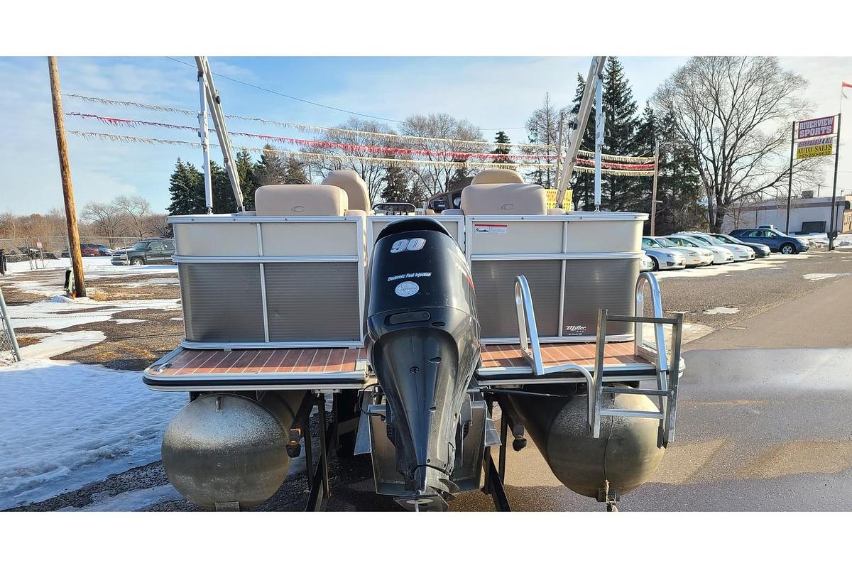 Used 2013 Crest 230SLR