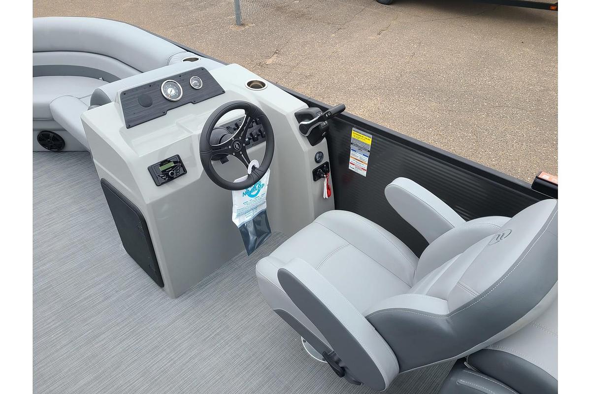 2024 Flagship Endurance 22CU With A 115HP Suzuki Motor
