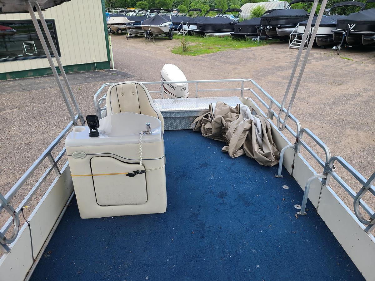 Used 1985 Ercoa 25' With A 75HP Evinrude ETEC Motor