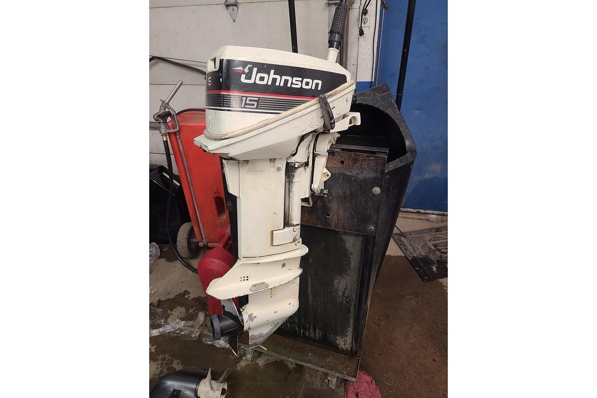 Used 1989 Johnson 15 Tiller