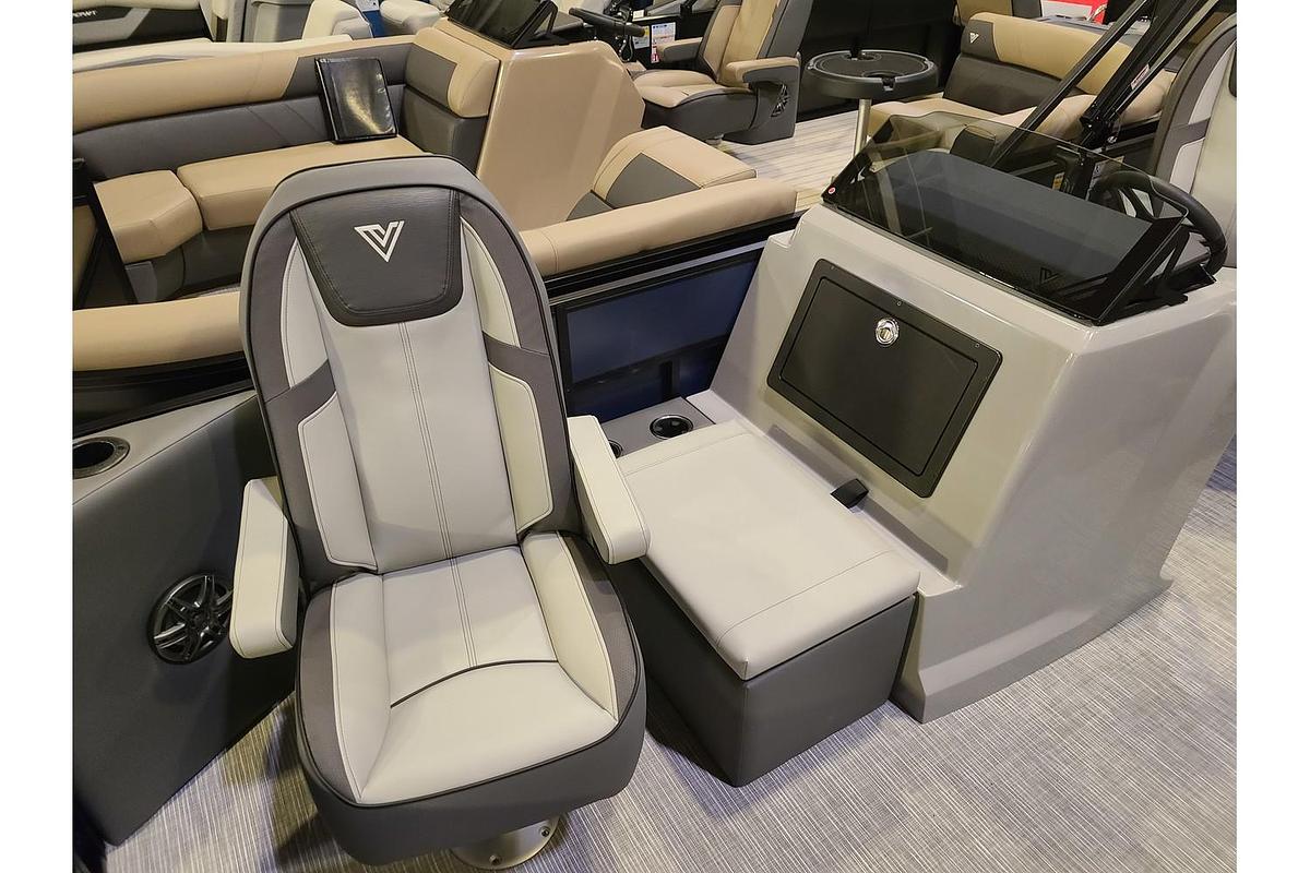 2026 Viaggio Lago V22F With A 115HP Suzuki Motor