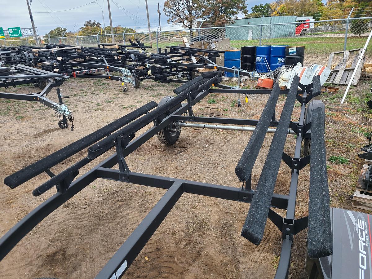 Used 2023 Tracker 16-19' Single Axle Bunk Trailer