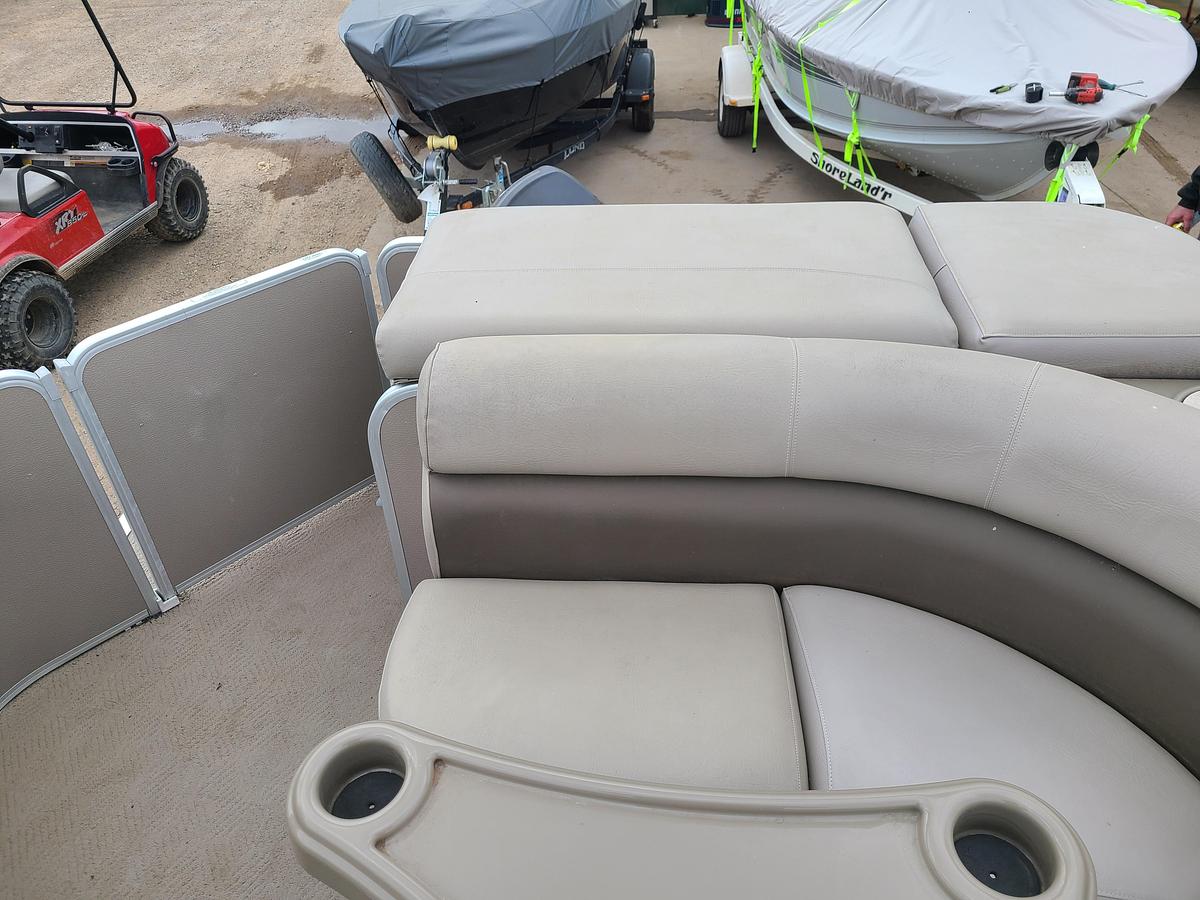 Used 2013 Premier 220 Sunsation W/ 60HP Mercury