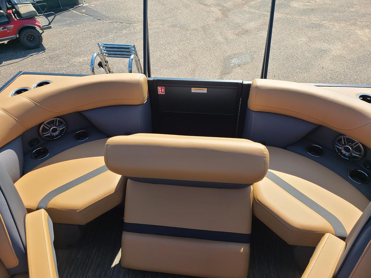 2026 Viaggio Lago X22Q Tritoon With A 200HP Suzuki Stealth Motor
