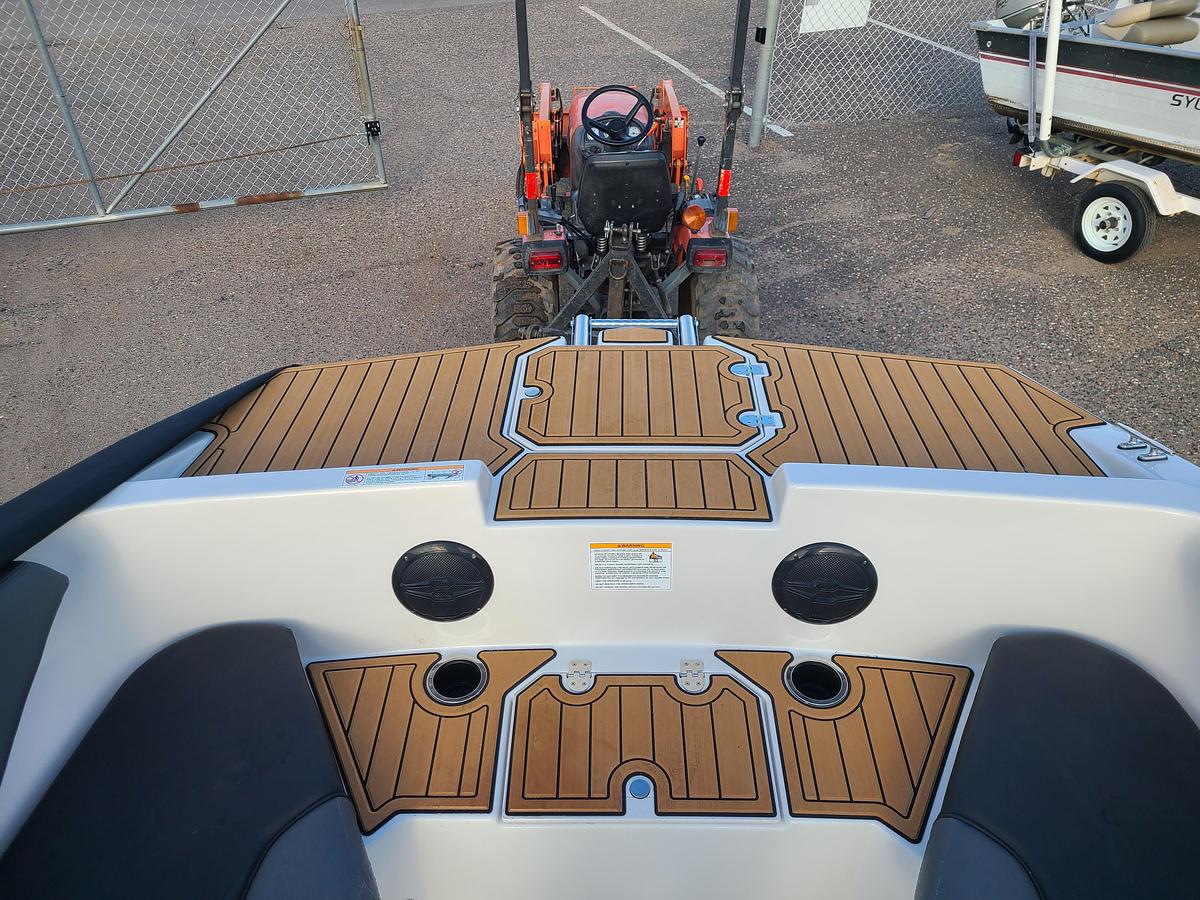 2026 Starcraft SVX 171 W/ A Suzuki 115HP Motor & Trailer