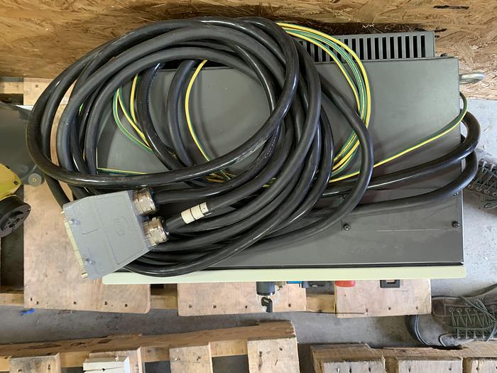 Used FANUC LR MATE 200iD/7H 5 AXIS CNC ROBOT WITH LR MATE R30iB CONTROLLER