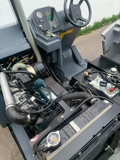Used Advance SW8000 Ride on Sweeper Kubota 77" Warehouse Parking Lot indoor/outdoor 368 HRS