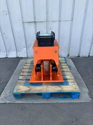 Used NPK C4C Excavator Vibratory Plate Compactor Attachment