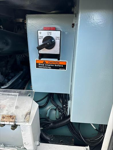 Used MQ MultiQuip WhisperWatt 25 KVA 20 Kw towable generator DCA-25SSIU4F 5222 HRS