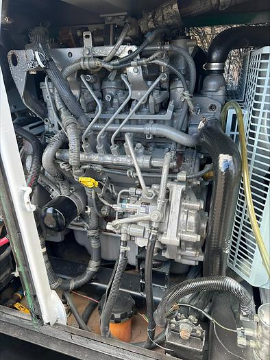 Used MQ MultiQuip WhisperWatt 25 KVA 20 Kw towable generator DCA-25SSIU4F 5222 HRS