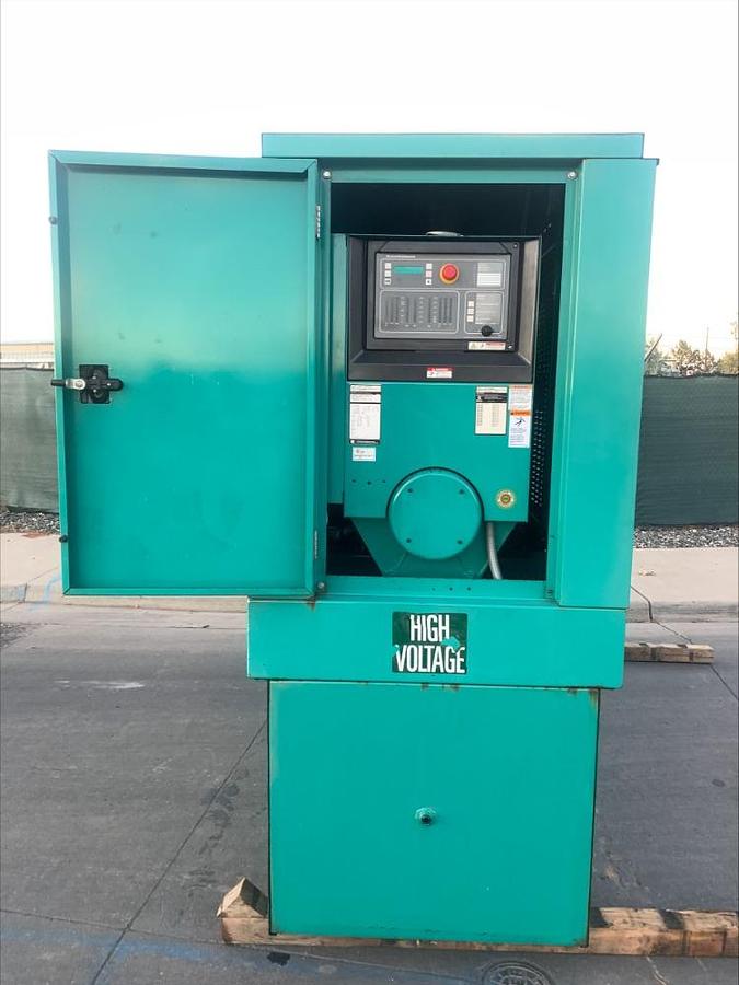 Used Cummins Onan DGFA 150 Kw Diesel Standby Generator w Switch 966 HRS 135 Kw Prime