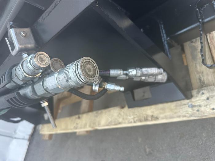 Used 2011 Caterpillar Cat PC206 24" skid steer asphalt planer milling attachment 5 Line