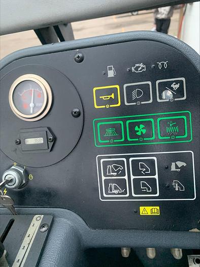 Used Advance SW8000 Ride on Sweeper Kubota 77" Warehouse Parking Lot indoor/outdoor 368 HRS