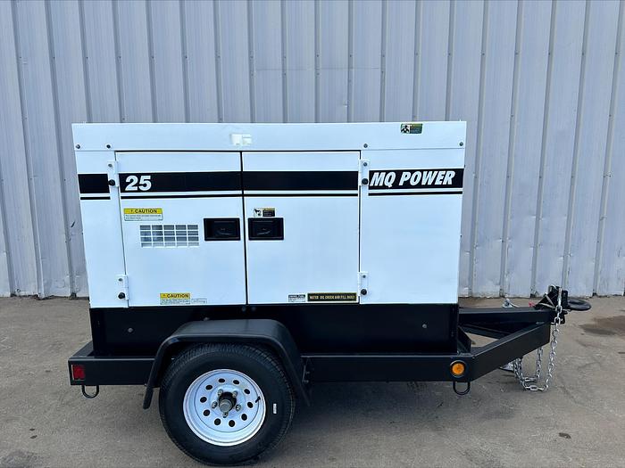 Used MQ MultiQuip WhisperWatt 25 KVA 20 Kw towable generator DCA-25SSIU4F 5222 HRS