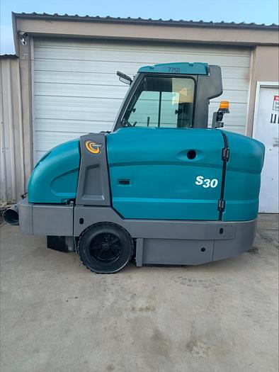Used Tennant S30 LPG Ride On Sweeper Pick Up Broom Enclosed Cab w Heat AC