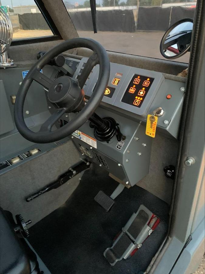 Used 2017 Tennant 800 Ride On Floor Parking Lot Sweeper w Cab Heat 448 Hrs