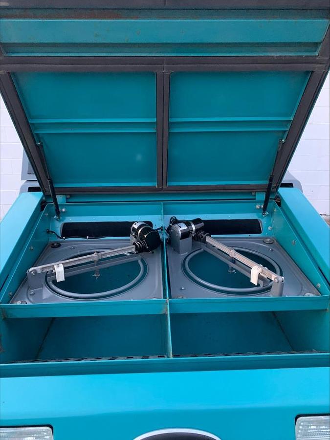 Used 2017 Tennant 800 Ride On Floor Parking Lot Sweeper w Cab Heat 448 Hrs