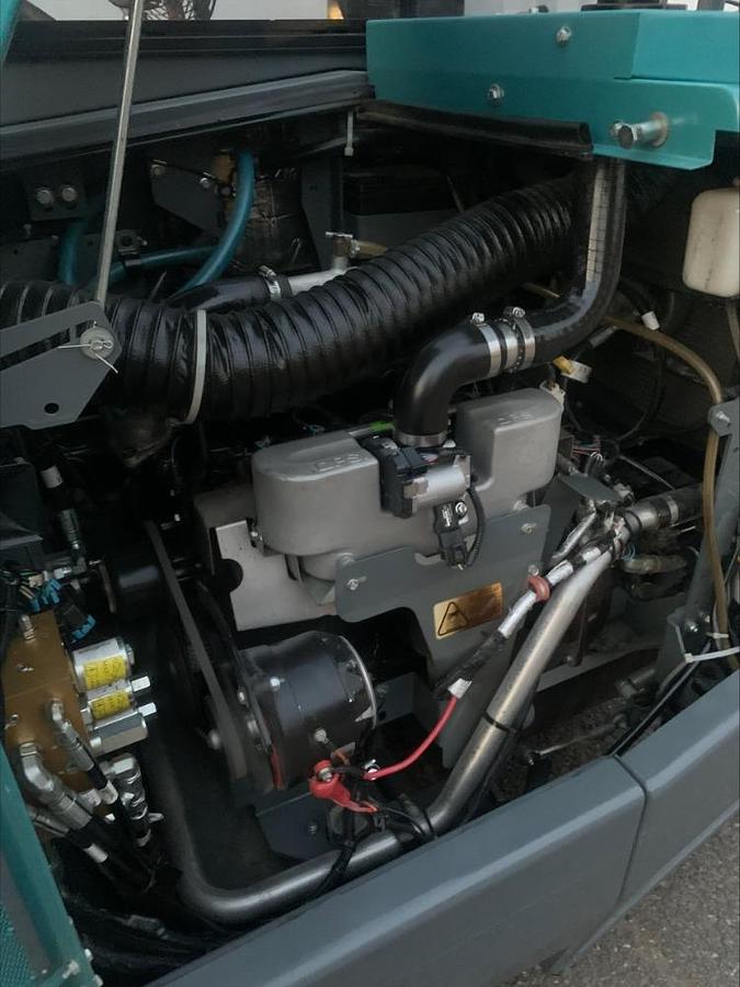 Used 2017 Tennant 800 Ride On Floor Parking Lot Sweeper w Cab Heat 448 Hrs