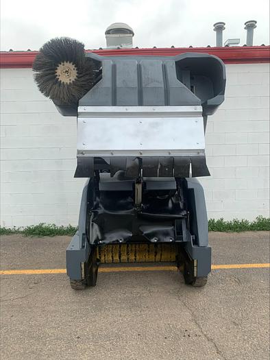 Used Advance SW8000 Ride on Sweeper Kubota 77" Warehouse Parking Lot indoor/outdoor 368 HRS