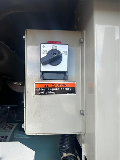 Used MQ MultiQuip WhisperWatt 25 KVA 20 Kw towable generator DCA-25SSIU4F 2487 HRS