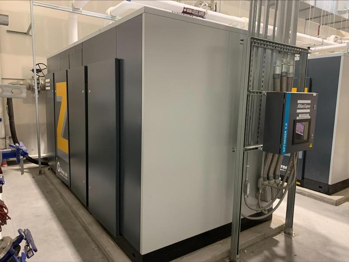 Used 2022 Atlas Copco ZA5VSD Oil Free VSD Rotary Screw Air Compressor 2124 Hrs 335 HP