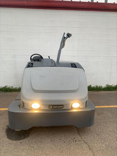 Used Advance SW8000 Ride on Sweeper Kubota 77" Warehouse Parking Lot indoor/outdoor 368 HRS