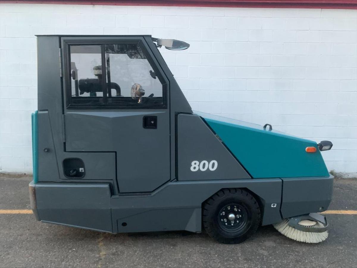 Used 2017 Tennant 800 Ride On Floor Parking Lot Sweeper w Cab Heat 448 Hrs