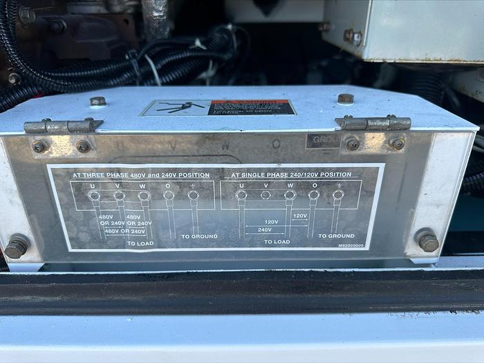Used MQ MultiQuip WhisperWatt 25 KVA 20 Kw towable generator DCA-25SSIU4F 2841 HRS