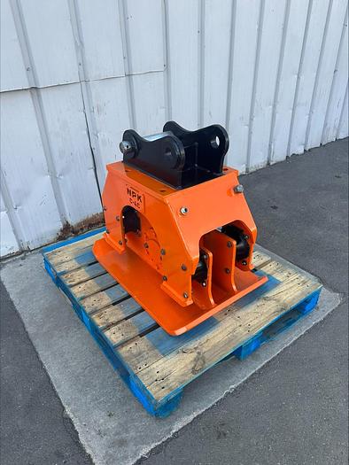 Used NPK C4C Excavator Vibratory Plate Compactor Attachment