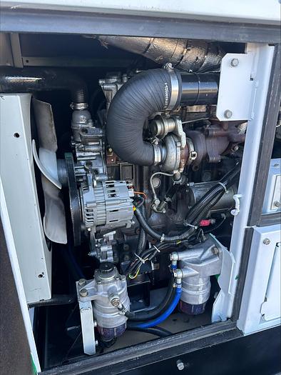 Used MQ MultiQuip WhisperWatt 25 KVA 20 Kw towable generator DCA-25SSIU4F 2841 HRS
