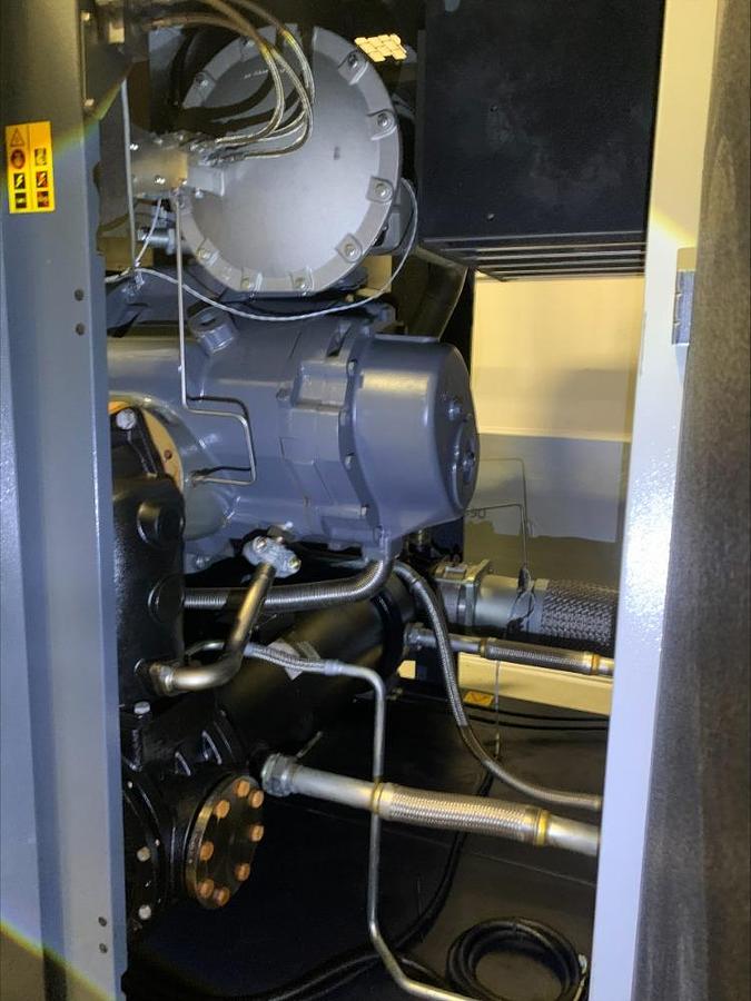 Used 2022 Atlas Copco ZA5VSD Oil Free VSD Rotary Screw Air Compressor 2124 Hrs 335 HP