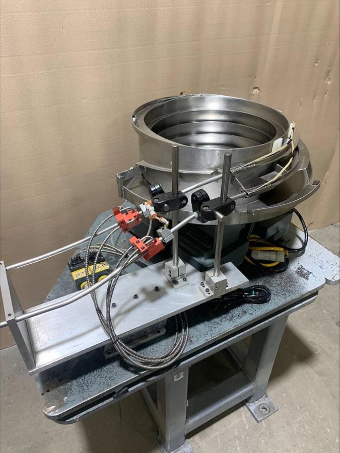 Used California Vibratory Feeder IN060 16" Feeding System