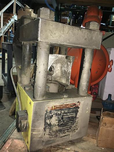 Used Weatherhead T-440-1 Hose Crimper