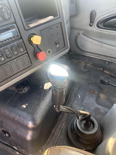 Used 2006 International  Day cab