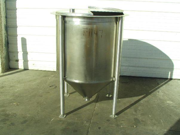 Usado 200 GALLON SINGLE SHELL TANK